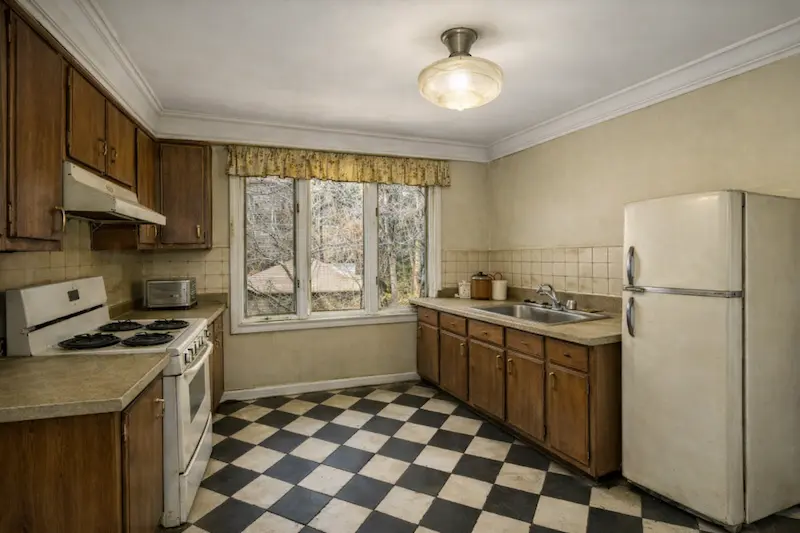 oakville-kitchen-before-renovation oakville kitchen before renovation